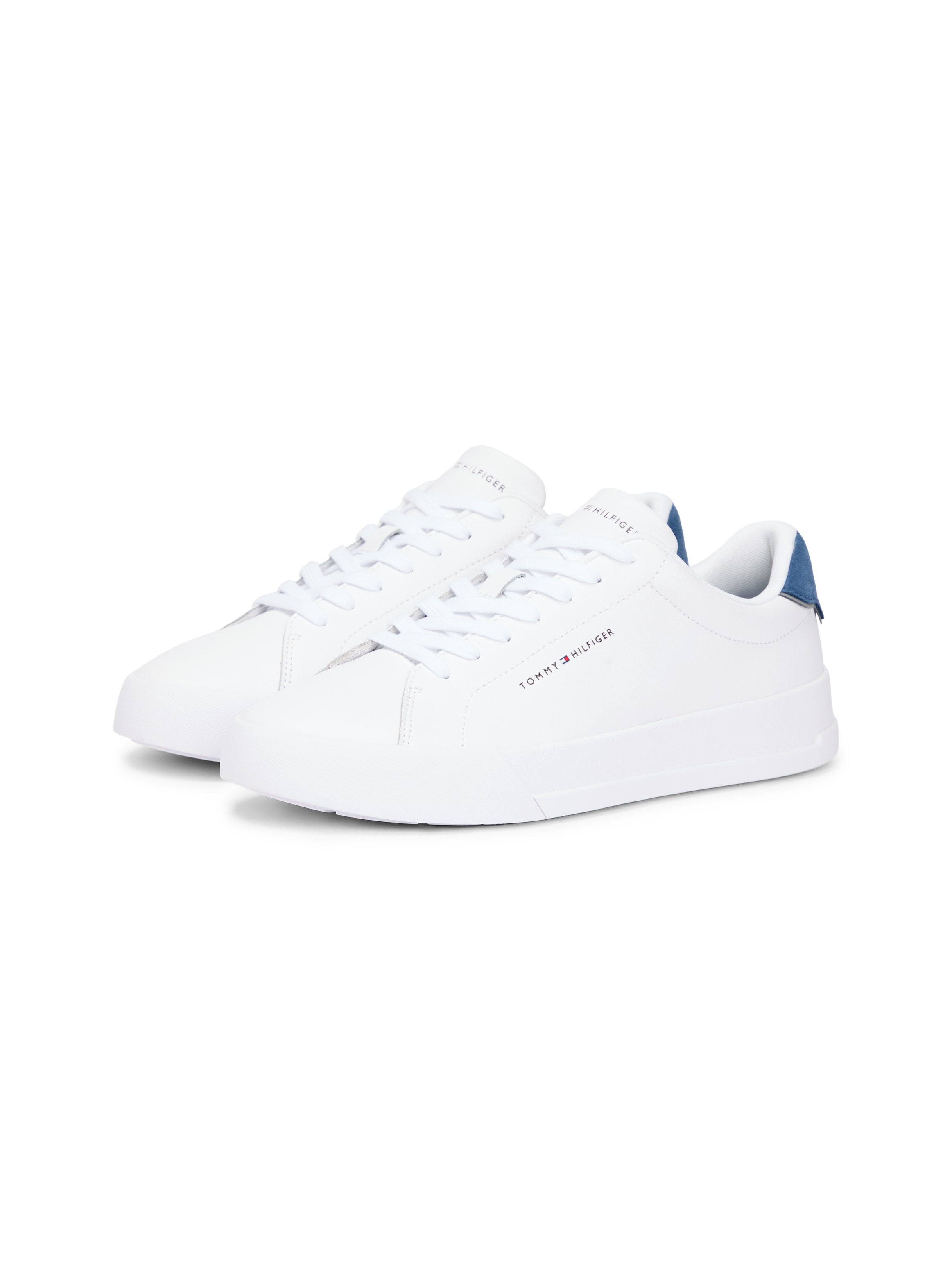 Sneaker TOMMY HILFIGER "TH COURT LTH DETAIL ESS", Herren, Gr. 42, weiß, blau, Leder, Lederimitat, unifarben mit Farbeinsatz, Schuhe Sneaker, Freizeitschuh, Halbschuh, Schnürschuh mit seitlichem Logoschriftzug