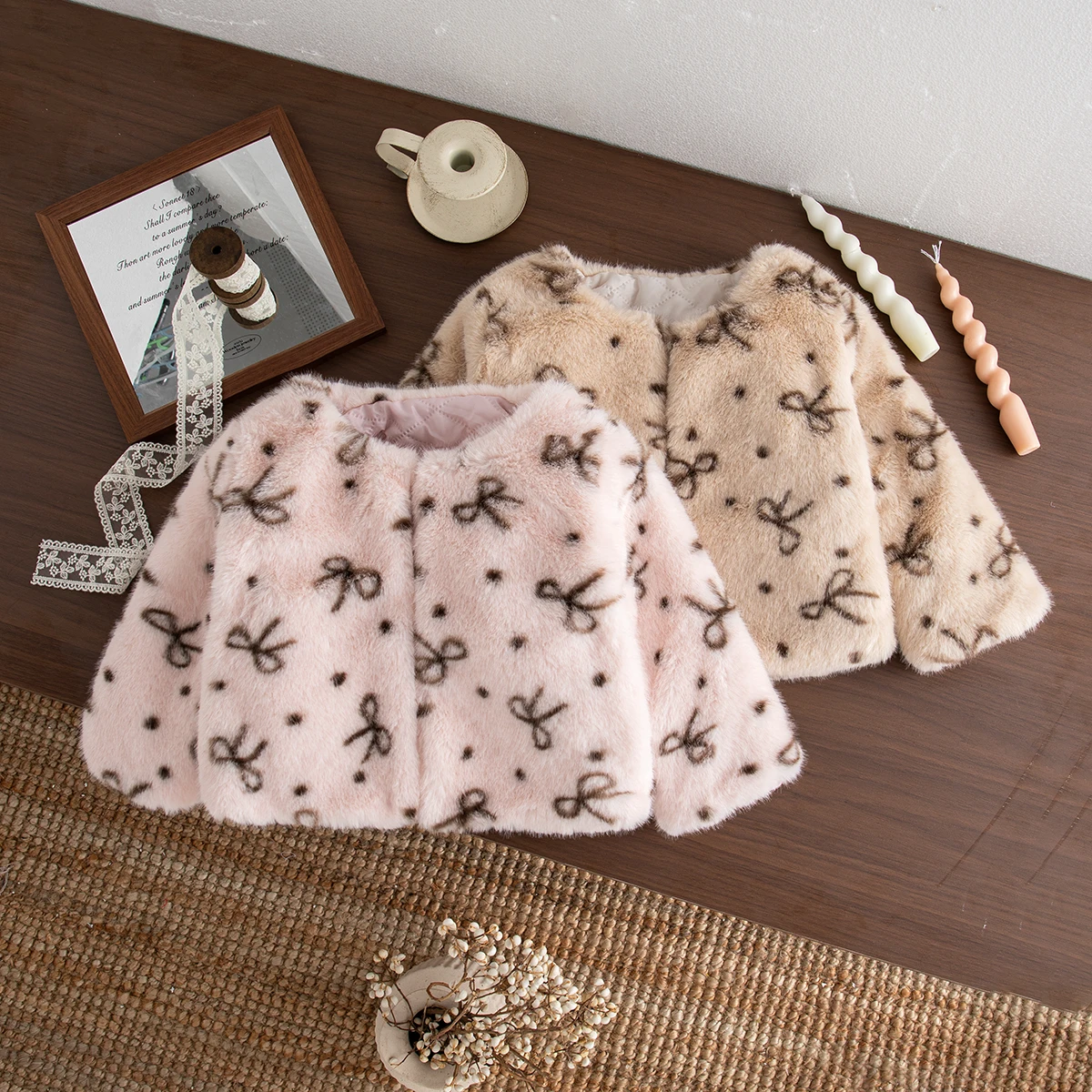 Winter neuer dicker und warmer Baby-Mantel, koreanischer Stil, süße Schleife, langärmelige Kinderkleidung (9 Monate – 4 Jahre alt) Image