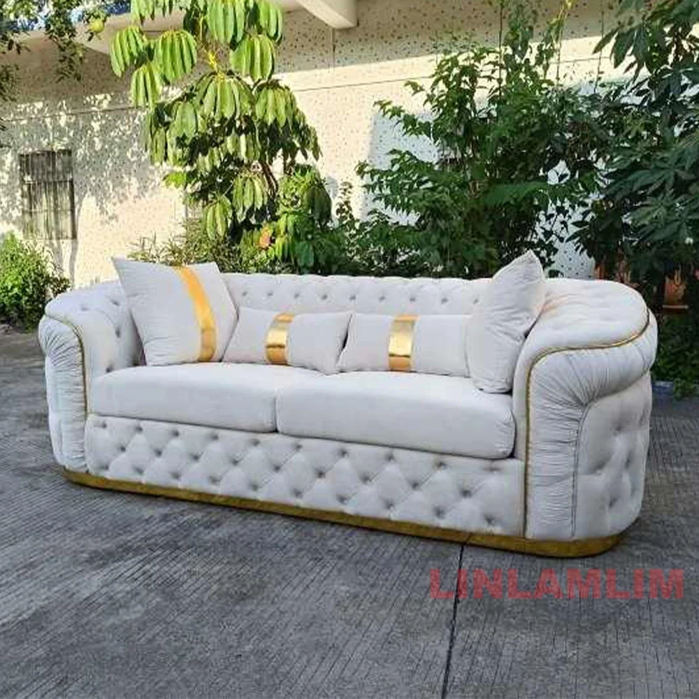 Set di divani componibili Chesterfield di lusso con bottoni in tessuto e divano modulare in tessuto con base in acciaio inossidabile dorato, divano a 3 posti