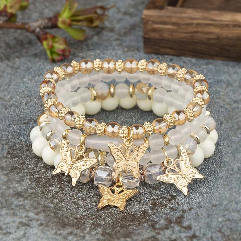 Set di braccialetti con ciondoli a forma di farfalla bohémien da 4 pezzi per le donne, perline di cristallo, braccialetto a catena, regalo di gioielli per feste di moda femminile