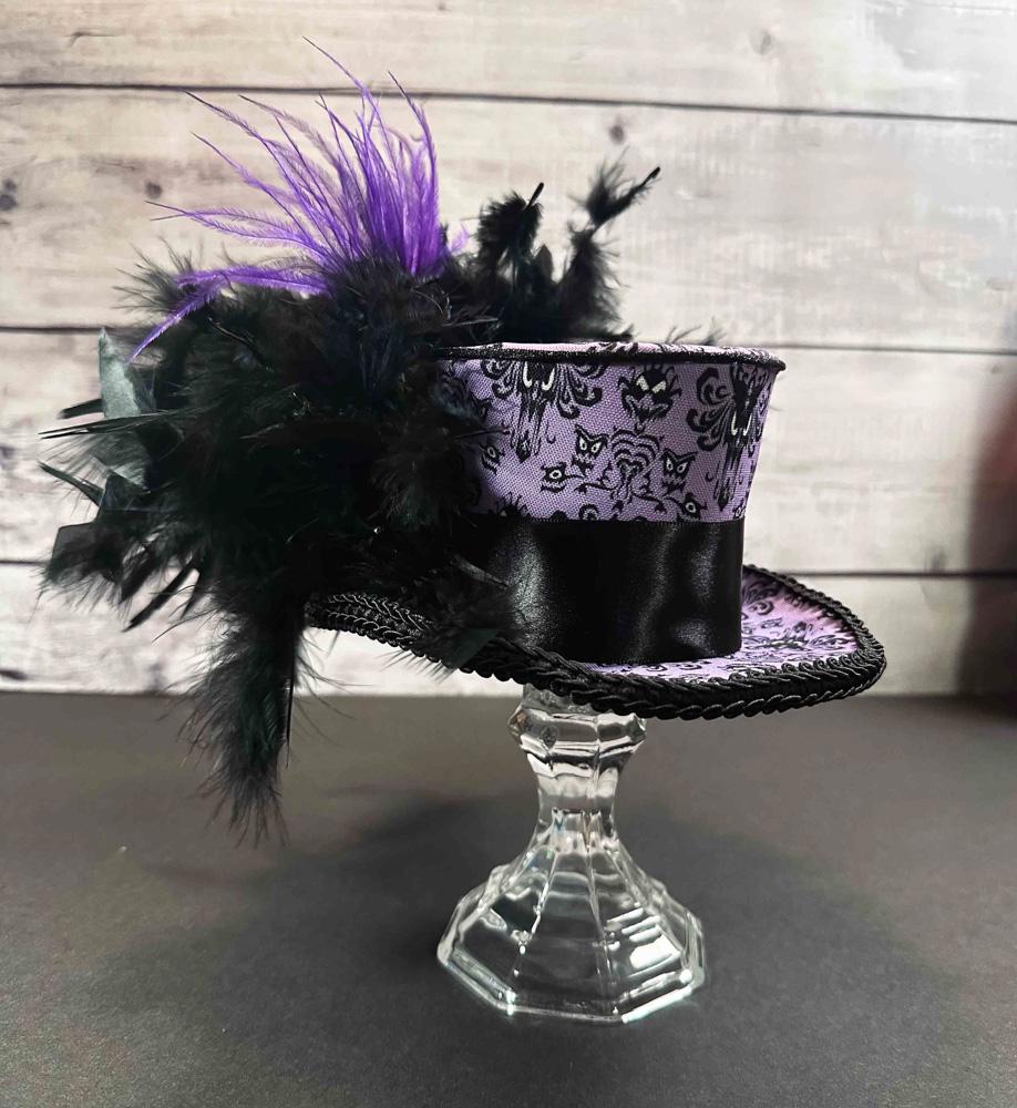 Mini cappello Haunted Mansion, mini cappello, DisneyBound, cappello cosplay, cappello piumato, mini cappello a cilindro, cappello del Cappellaio Matto