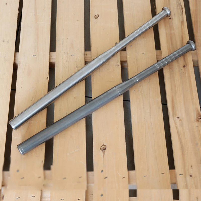 Tragbarer EDC-Multifunktions-Baseballschläger aus Titanlegierung für den Außenbereich, Trainings-Auto-Notfallwerkzeug zum Brechen von Fenstern Image