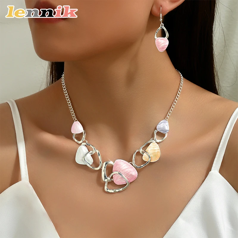 Stilvolles, luxuriöses, rundes LENNIK-Öltropf-Set, hochwertiger Halsreif mit unregelmäßigen Nieten, Damenschmuck, auffällig für Party/Dating Image