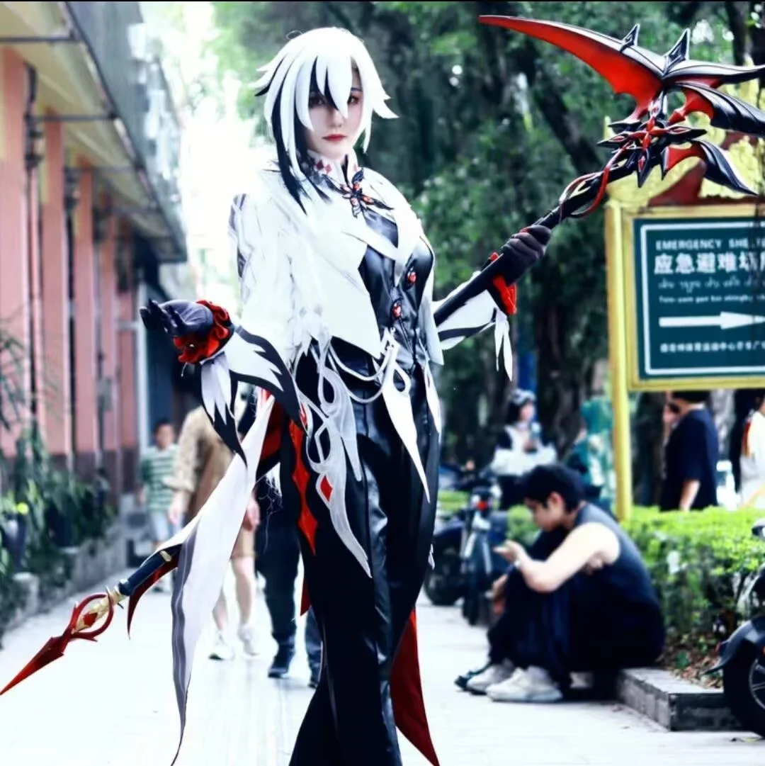 Il Fante Arlecchino Falce Gioco Genshin Impact Puntelli Cosplay Falce Armi Halloween Natale Fancy Party Accessori per costumi