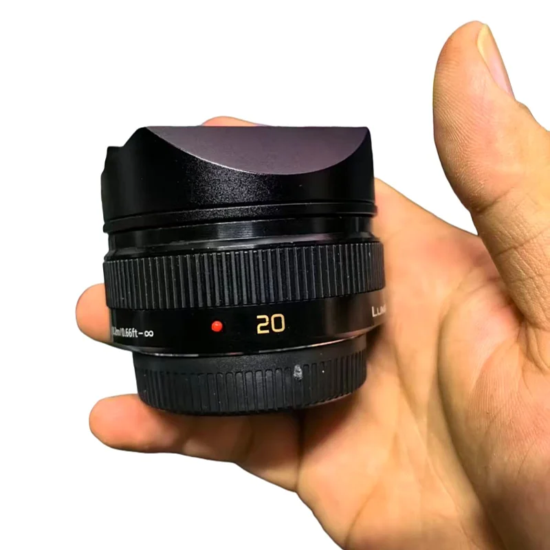 Quadratische Gegenlichtblende aus Metall mit Kappe für Panasonic LUMIX G 20 mm F1.7 I & II ASPH Image