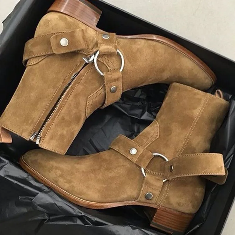 Neue braun/schwarz Wildleder Schuhe Ketten Geschirr Schnalle Männer Stiefel gestapelt Absatz Anke Stiefel Seite Reiß verschluss Männer Mode Stiefel Schuhe