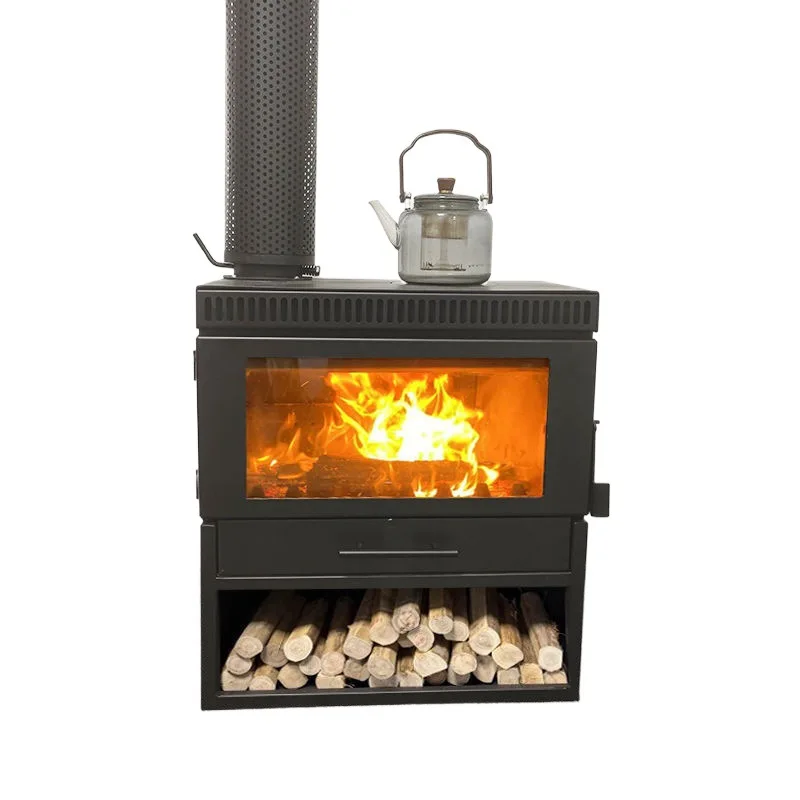 Echtes Feuer, holzverbrennender Kamin, Brennholz, Heizung, Haushalt, Innenbereich, B & B, Villa, Brennholz, Heizofen im europäischen Stil