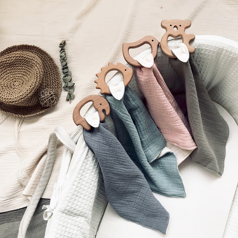 Cartoon Shape Beech Wood Animals Teether, Baby Saliva Towel Baby Bibs Cotton, New Baby Product Muslin Bibs s