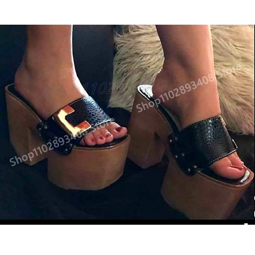 Schwarze Metalldekor-elegante Hausschuhe mit dicken Sohlen, klobiger hoher Absatz, Lederplattform, heiße Mädchen, 2025, Damenschuhe, Sommer, Para Mujere