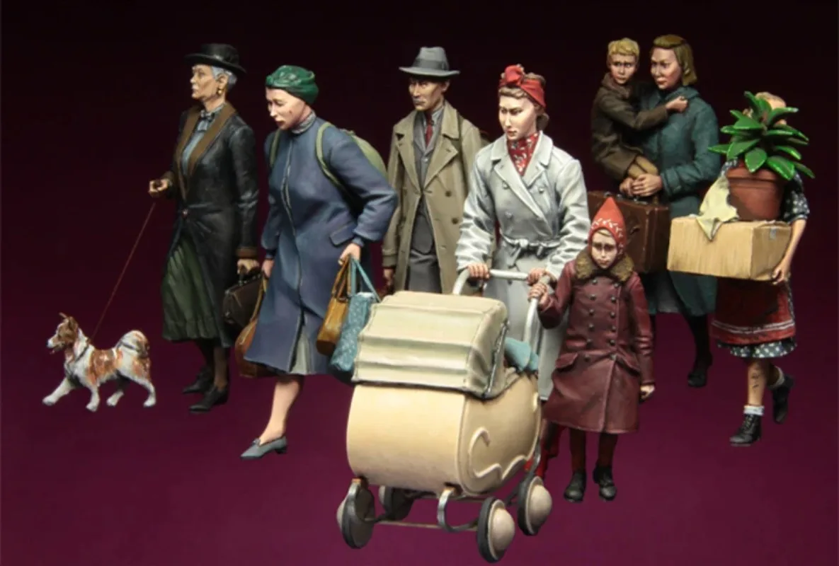 Harzfiguren im Maßstab 1:35, zusammengebauter Modellbausatz, europäische Flüchtlinge, Hobby-Sammlung, Miniaturspielzeug, unmontiertes, unbemaltes Diorama Image