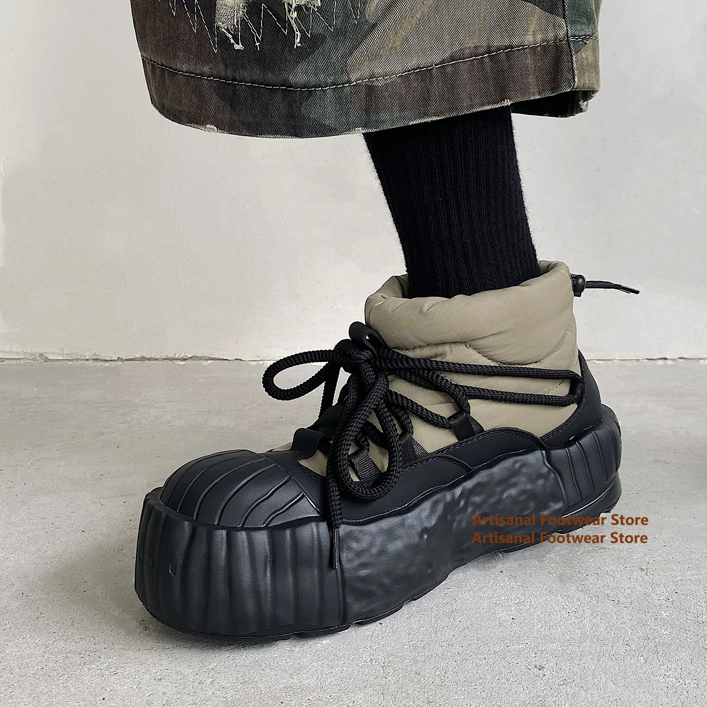 Schneestiefel mit dicken Sohlen, große runde Zehen, warme Baumwollschuhe, Herrenstiefel, hohe Höhe, zunehmende Herrenstiefel, Designer-Herrenstiefel Image