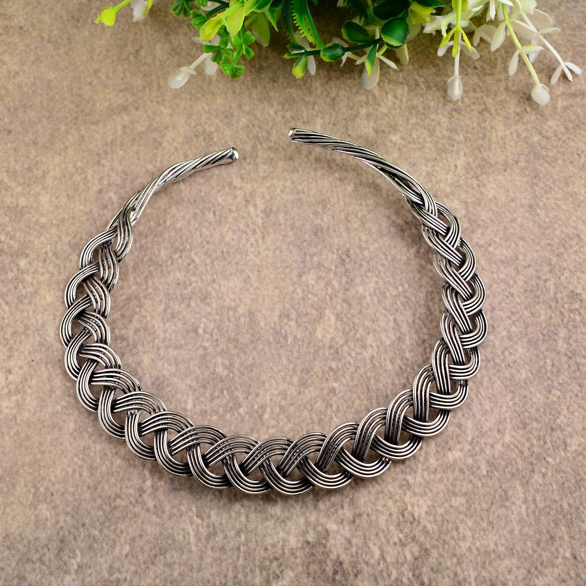 Bracciale rigido in filo d'argento intrecciato fatto a mano, bracciale aperto con nodo celtico, bracciale regolabile in stile boho vichingo, gioielli