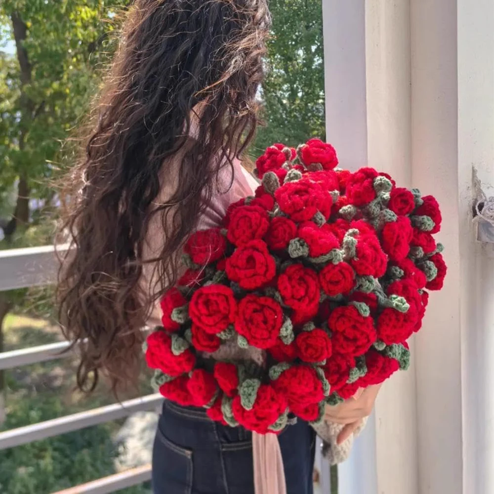 1 Stück Rosen-Decke, Blumenstrauß mit Geschenktüte, handgefertigte Häkeldecke aus Rosen, Geburtstag, Valentinstag, Geschenk für Freundin Image