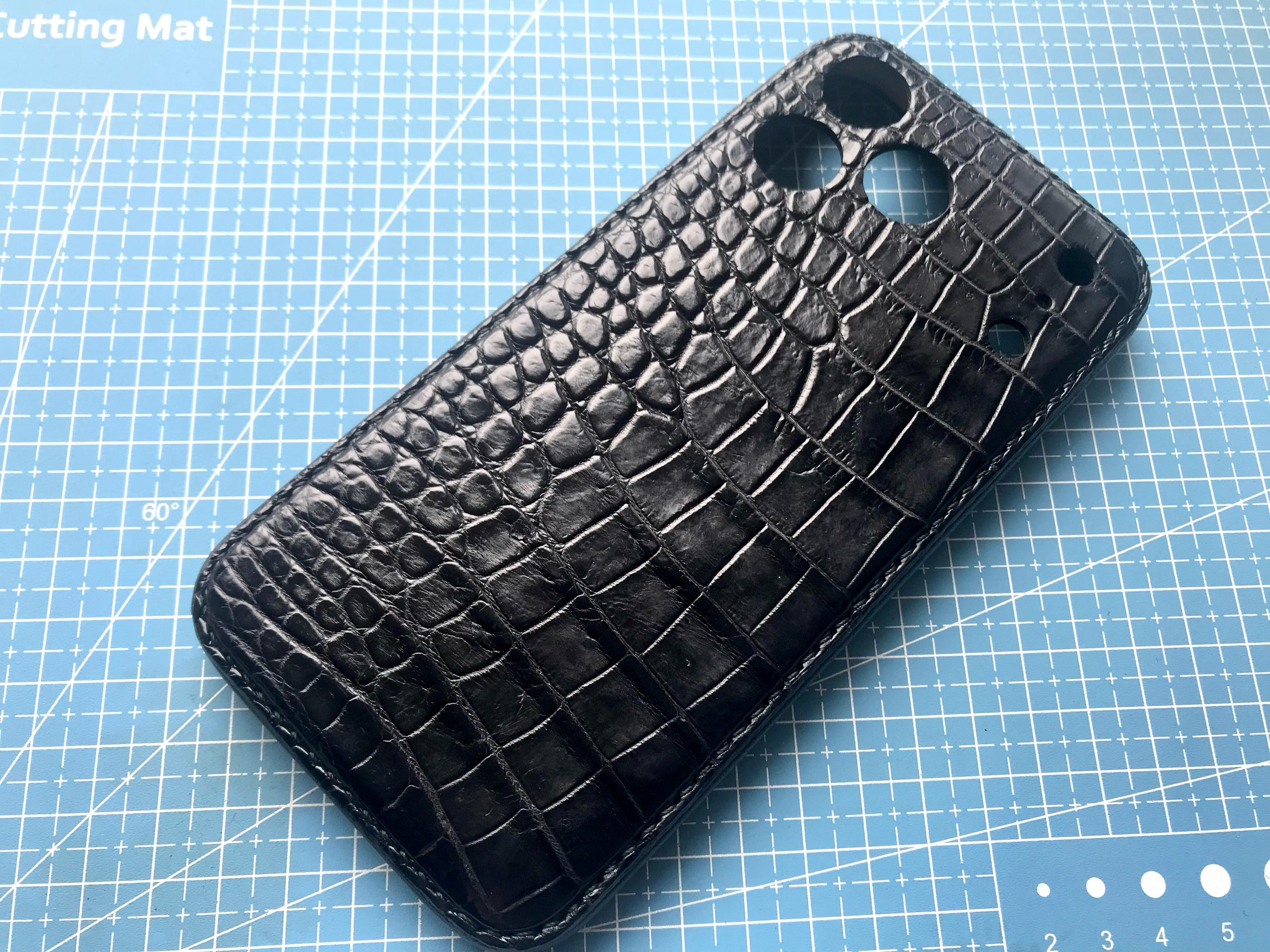 Custodia per iPhone in pelle di coccodrillo: custodia in vera pelle fatta a mano per iPhone 17 Pro Max/iPhone 16 Pro Max/15 Pro Max/14 Pro Max/13 Pro