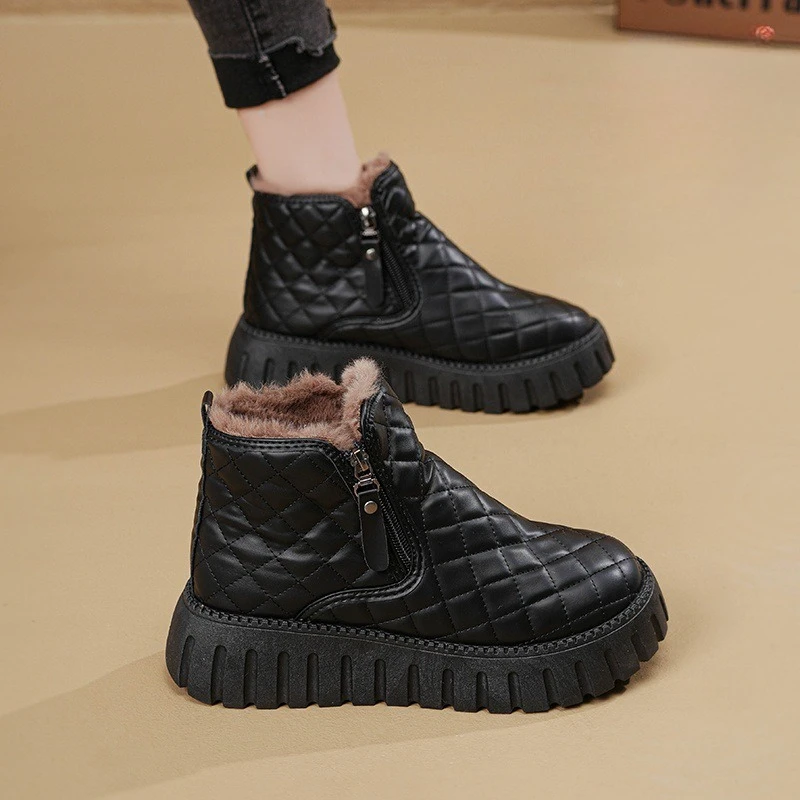 Winter-Damenschuhe aus Wildleder mit dicken Sohlen, dicke Stiefeletten mit erhöhter Lederoberfläche, verschleißfeste und warme Damenstiefel Image