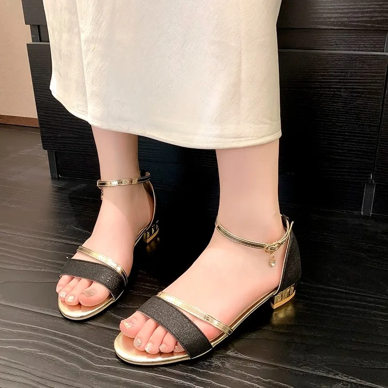 Frauen Sandalen 2024 Heels Casual Schuhe frauen Offene spitze Sommer Gold Schuhe Platz Weibliche Ankle Strap Low Heels Schuhe frau