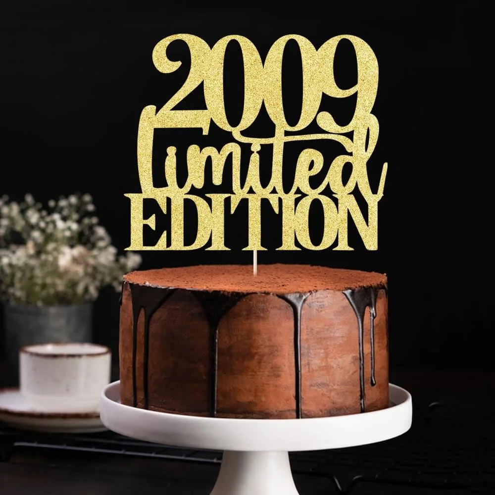 Limited EDITION 2009, goldener Glitzer-Kuchenaufsatz – handgefertigte süße 16. Geburtstagskuchendekoration (1 Stück) – Weihnachten, Thanksgiving Image