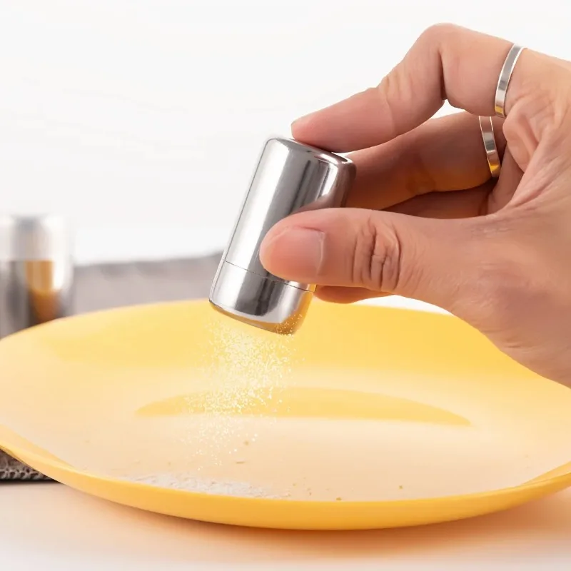1 Stück Gewürzgläser aus lebensmittelechtem Edelstahl, tragbare Mini-Salz- und Pfefferstreuer, auslaufsicher für Camping-Picknick Image
