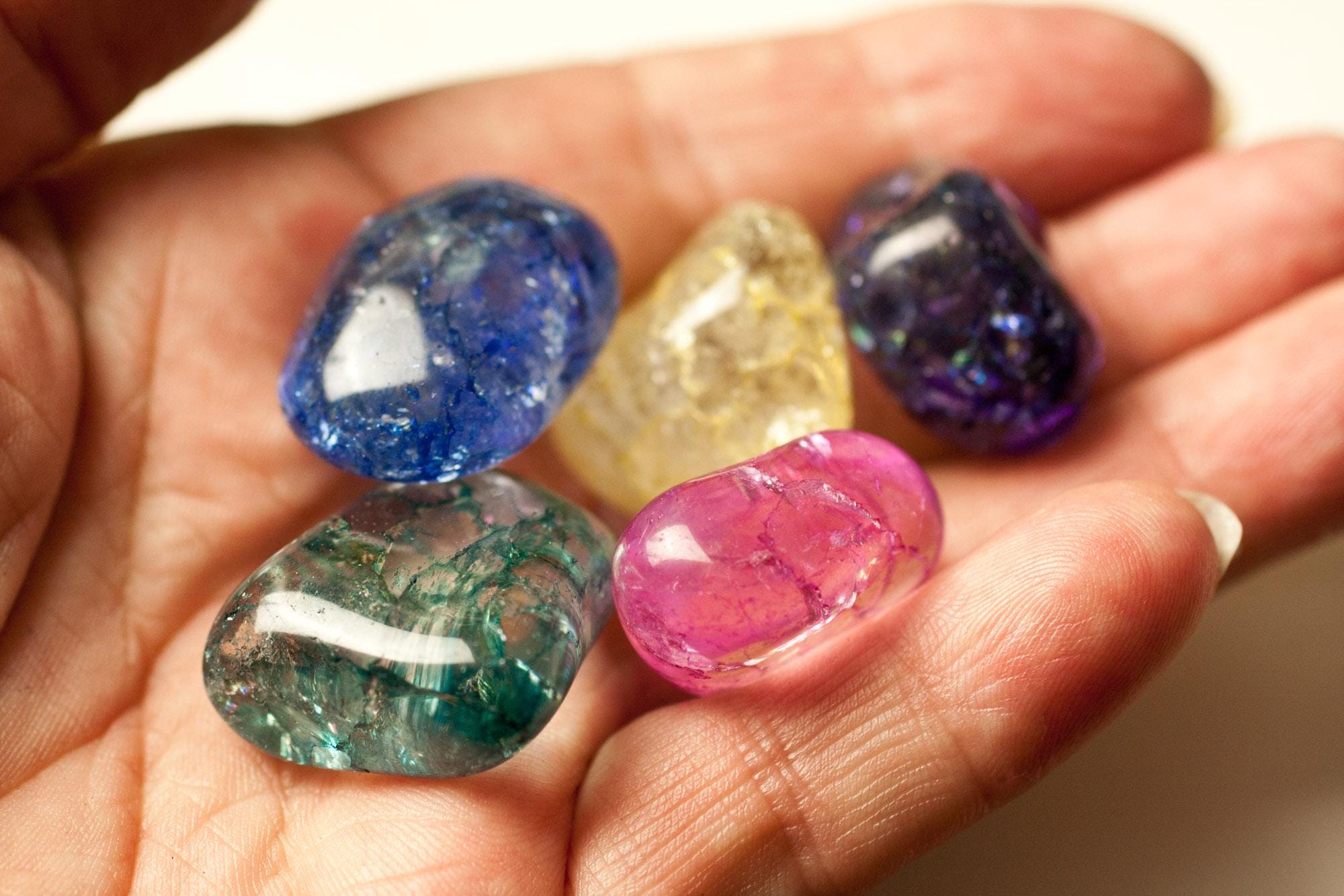 Cristallo di rocca colorato | Cristallo di rocca colorato pietra levigata | Cristallo di rocca incrinato | Cristallo di rocca incrinato | Cristallo di