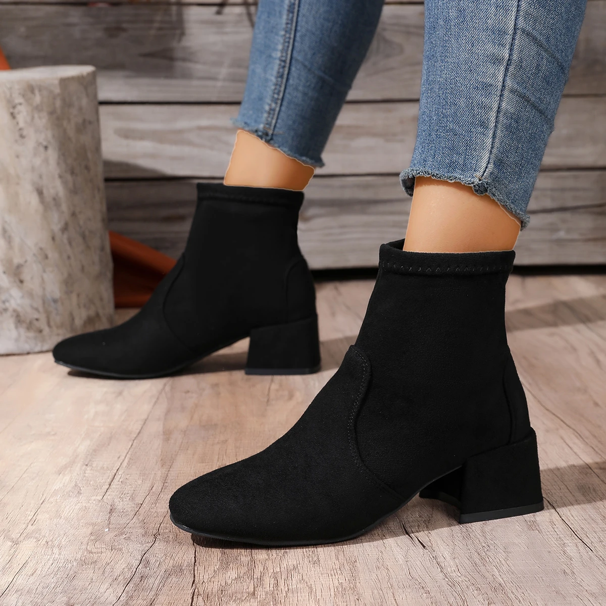 Wildlederstiefel für Damen, kurze Stiefel, 2025, neuer Herbst und Winter, dicker Absatz, mittlerer Absatz, schmale Stiefel, Schwarz, Plus-Samt-Damenstiefel Image