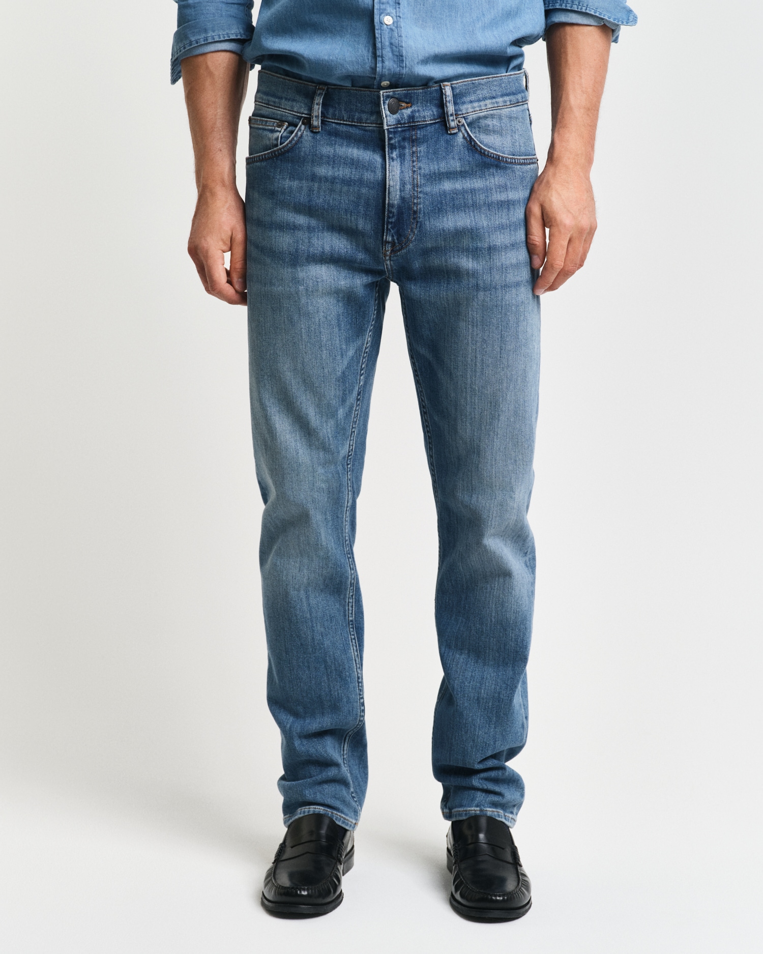 Regular-fit-Jeans GANT "REGULAR GANT JEANS", Herren, Gr. 40, Länge 32, blau (mid blau worn in), Denim/Jeans, Obermaterial: 97% Baumwolle, 2% Polyester, 1% Elasthan, regular fit, Jeans
