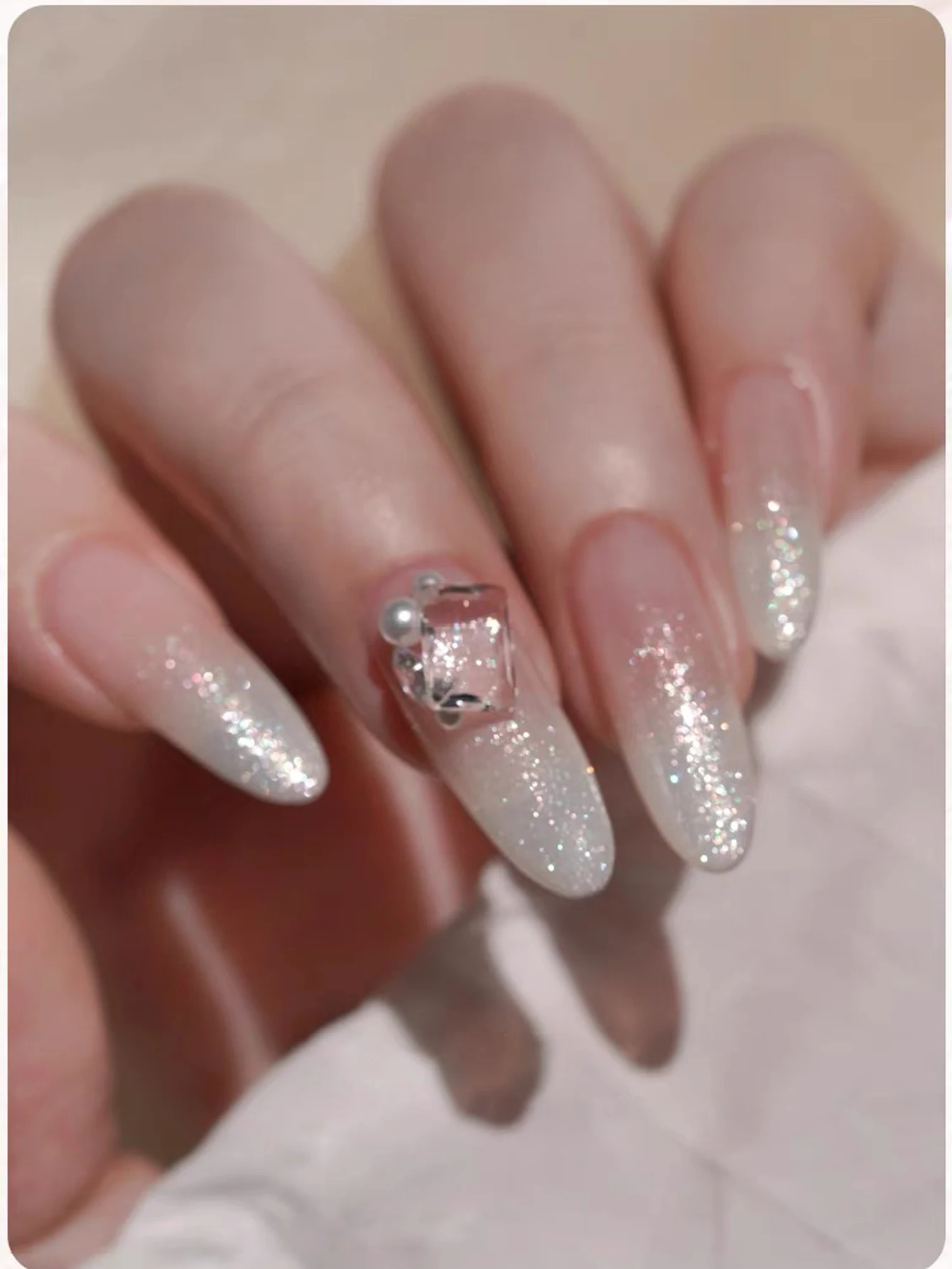 1 stücke TC 2025 Neue Feine Funkelnden Rosa Glitter Cat Eye Nail art Nagel Liefert Funkelnden Mondlicht Kokosnuss milch Gel Nagellack Image