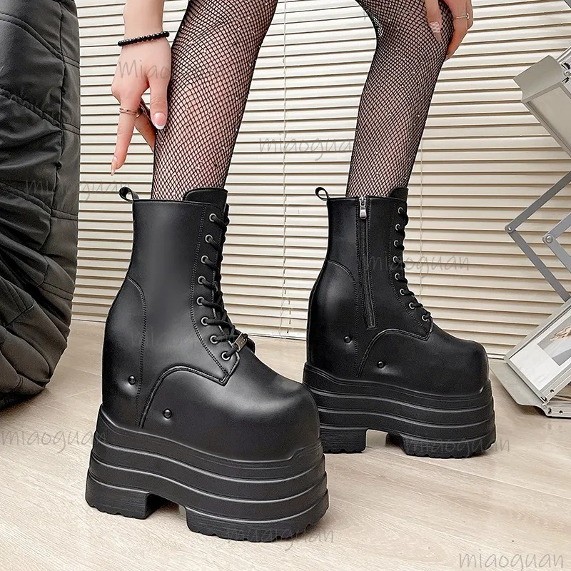 Höhensteigernde hohe Damenstiefel aus schwarzem Leder mit dickem Boden, Plateauschuhe, seitlicher Reißverschluss, Gothic-Punk-Kurzstiefel, Street-Style