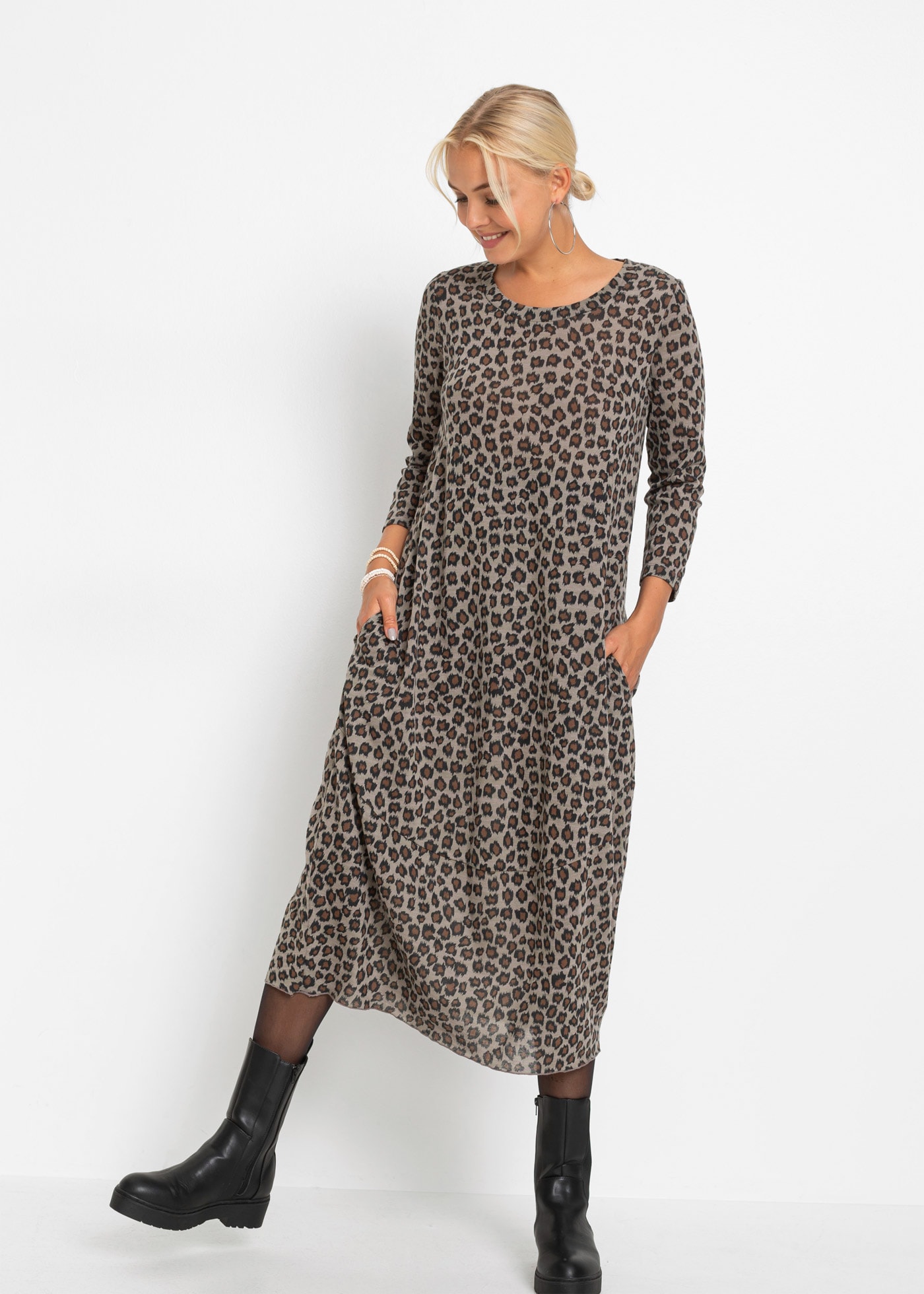 Shirtkleid BONPRIX, Damen, Gr. 52/54 (XXL), N-Gr, braun (leopard braun), Obermaterial: 75% Polyester, 25% Baumwolle, Ballonform, Kleider Shirtkleid, für Alltag, aus Polyester und Baumwolle, mit O-Shape, in Ballonform