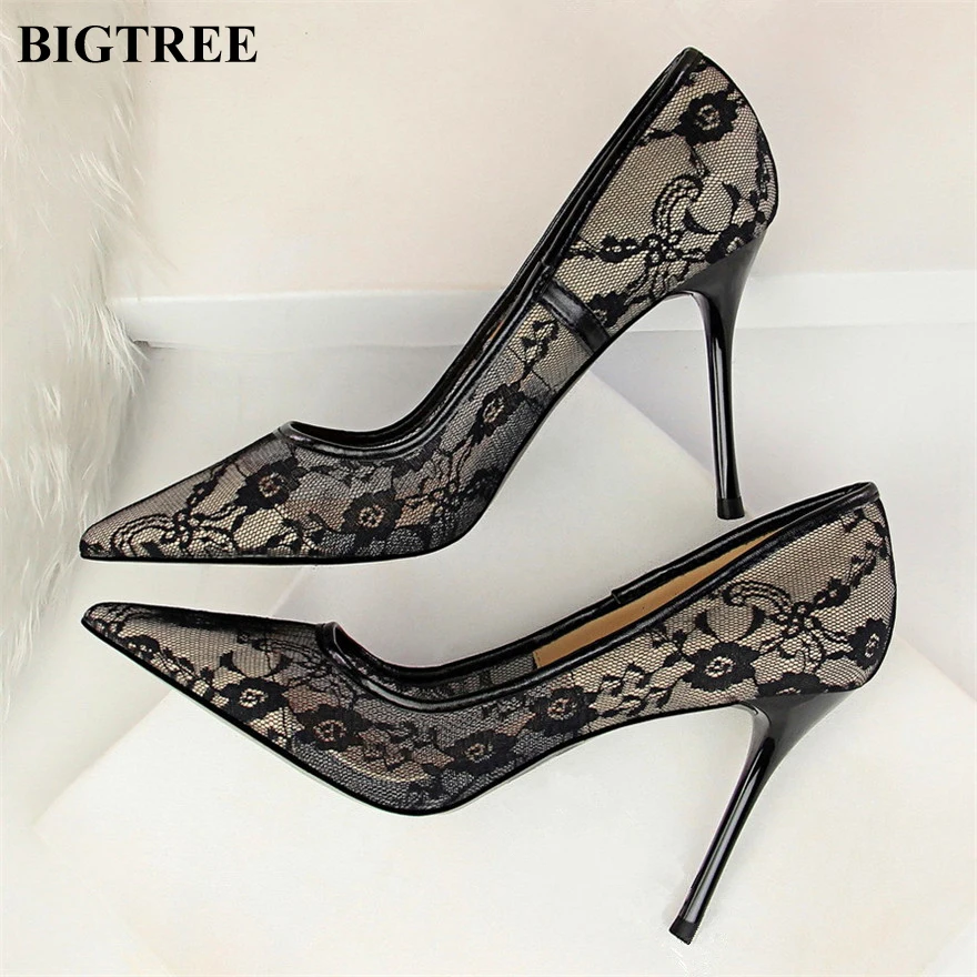 2025 Sexy Schwarze Blume Spitze Mesh Pumpen Frauen Spitz Mode Party Schuhe Zeigen Dünne High Heels Schuhe frauen Büro schuhe Flach
