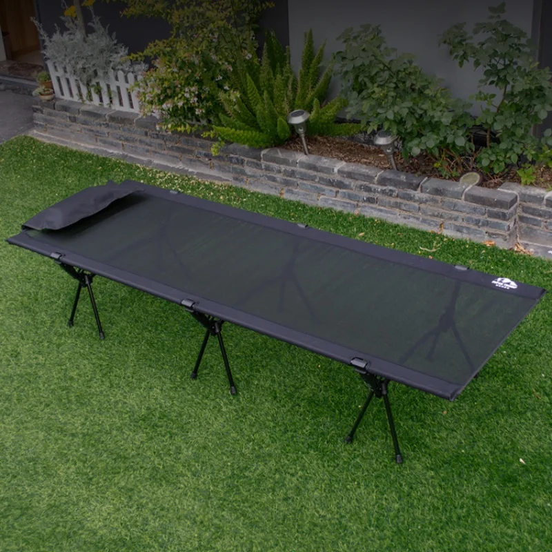 Schwarzes Mesh-Campingbett, ultraleichtes, faltbares Campingbett mit Tragetasche, 60er-Jahre-Einrichtung, Rucksackbett, unterstützt 175 kg, 65 cm breit Image