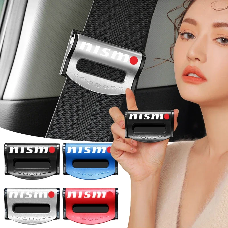 2 Stücke Einstellbare Autositzgurt Schulter Feste Gurt Clips Zubehör für Nismo Logo Emblem R34 GTR Nissan Tiida Sylphy Teana Image