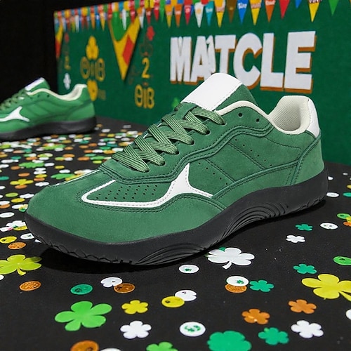 Grüne Herren-Sneaker aus Wildleder, leichte, atmungsaktive Schnürschuhe mit rutschfester Sohle zum Gehen Alltagstauglich, ideal für sportliche Outfits und Feierlichkeiten zum St. Patrick's Day Image