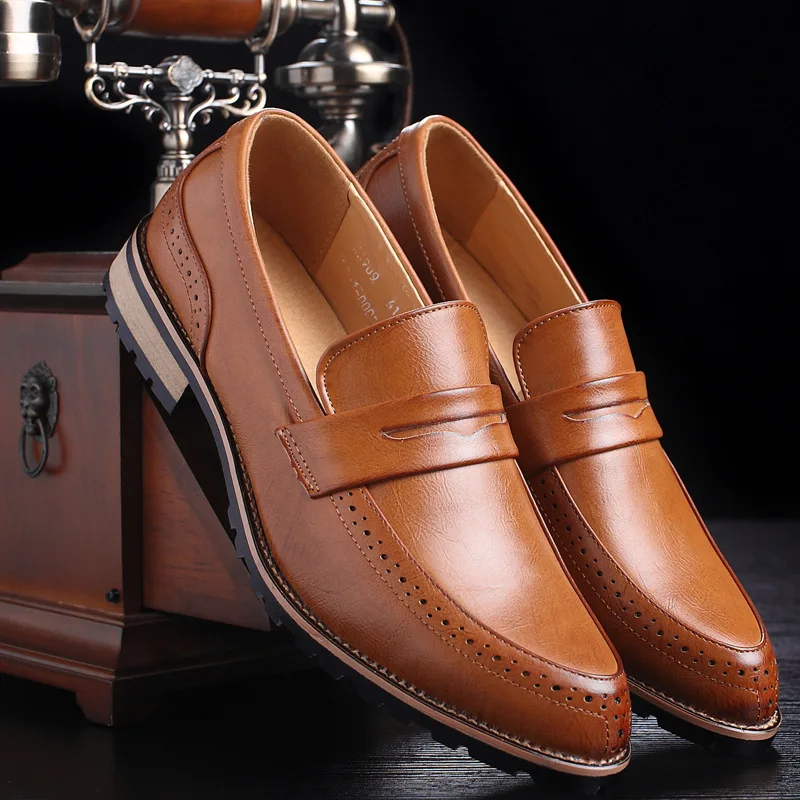 Scarpe da uomo primaverili Scarpe eleganti da uomo in pelle Scarpe da lavoro oxford da uomo di lusso Scarpe formali Scarpe classiche da gentiluomo da uomo