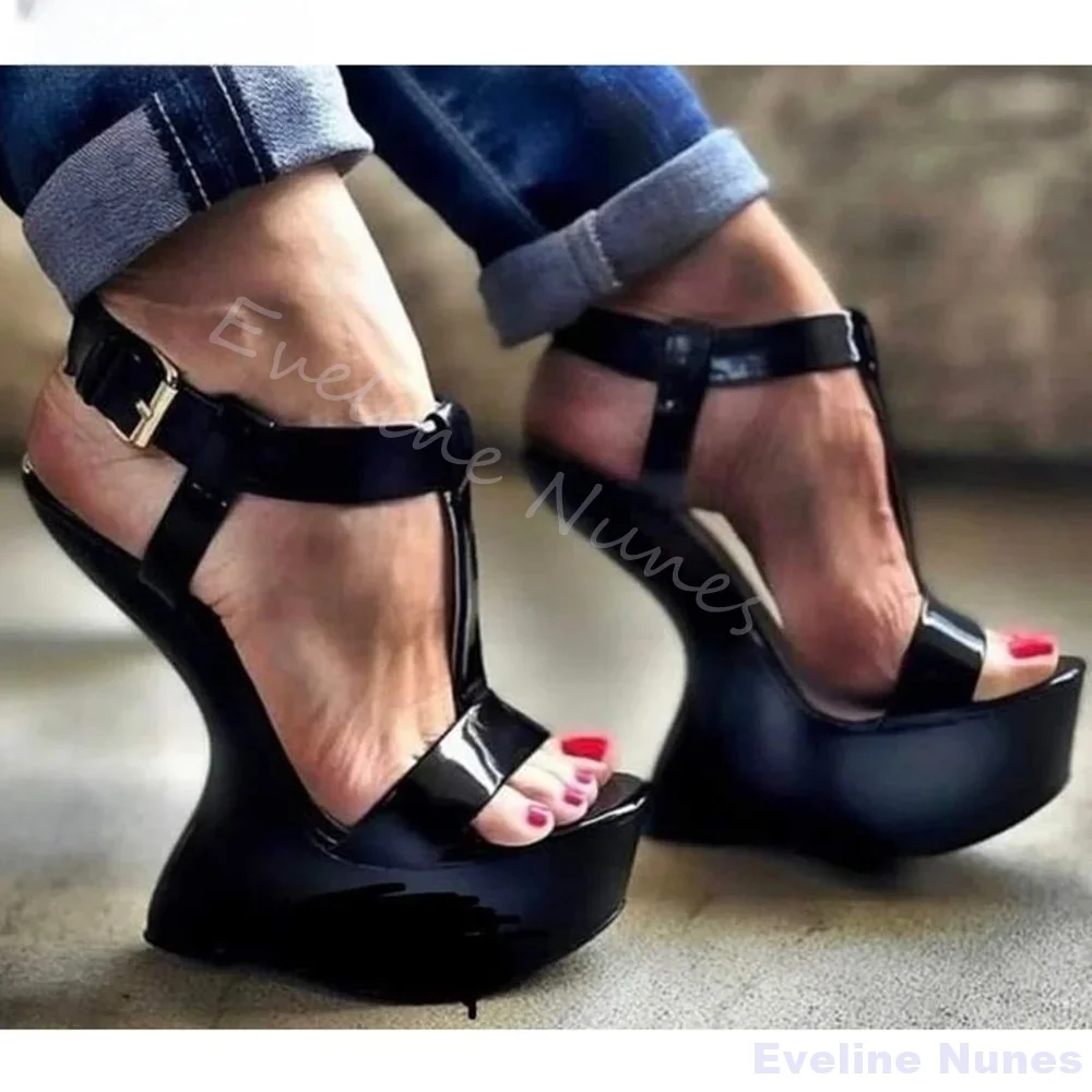 Offene spitze Seltsame Stil Heels Sandalen Frauen Sexy T-Strap Solide Runde Kappe Street Party Sandalen Neue Candy Farbe Süße hotties Schuhe