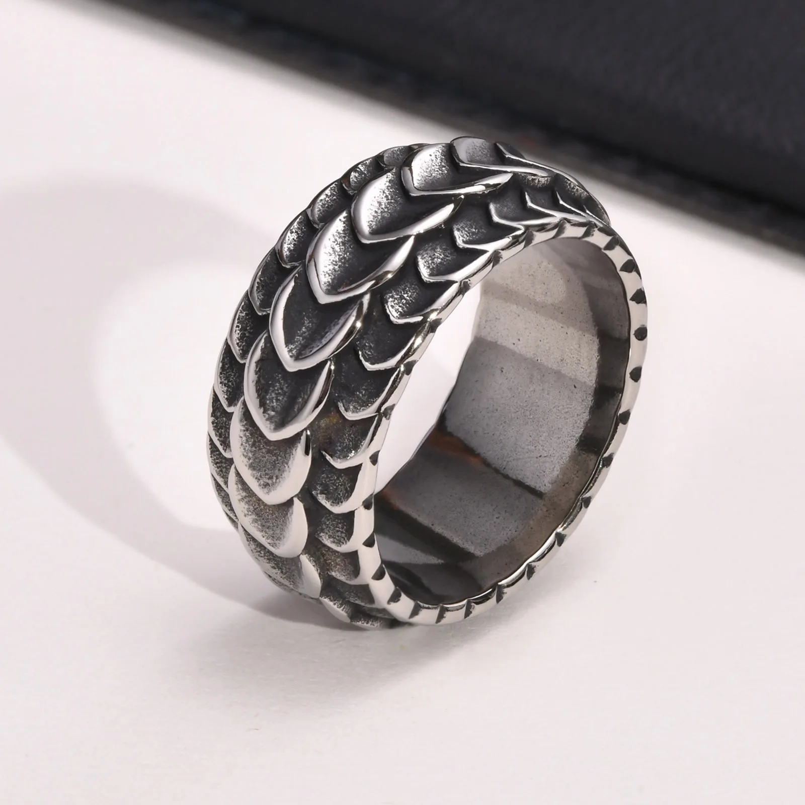 Drachenschuppen-Angstring für Männer Cooler Edelstahl-Schlangen-Drachenschuppen-Ring Fidget-Ring in Silberfarbe Geschenk für Männer Image