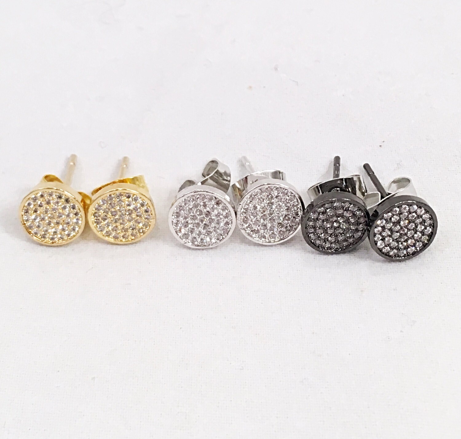 Pave Disc cz Stud Orecchini d'argento, Gunmetal Pave CZ Studs, Pave CZ Disc Studs, Orecchini Gold Pave Stud, Small Pave CZ Disc Stud