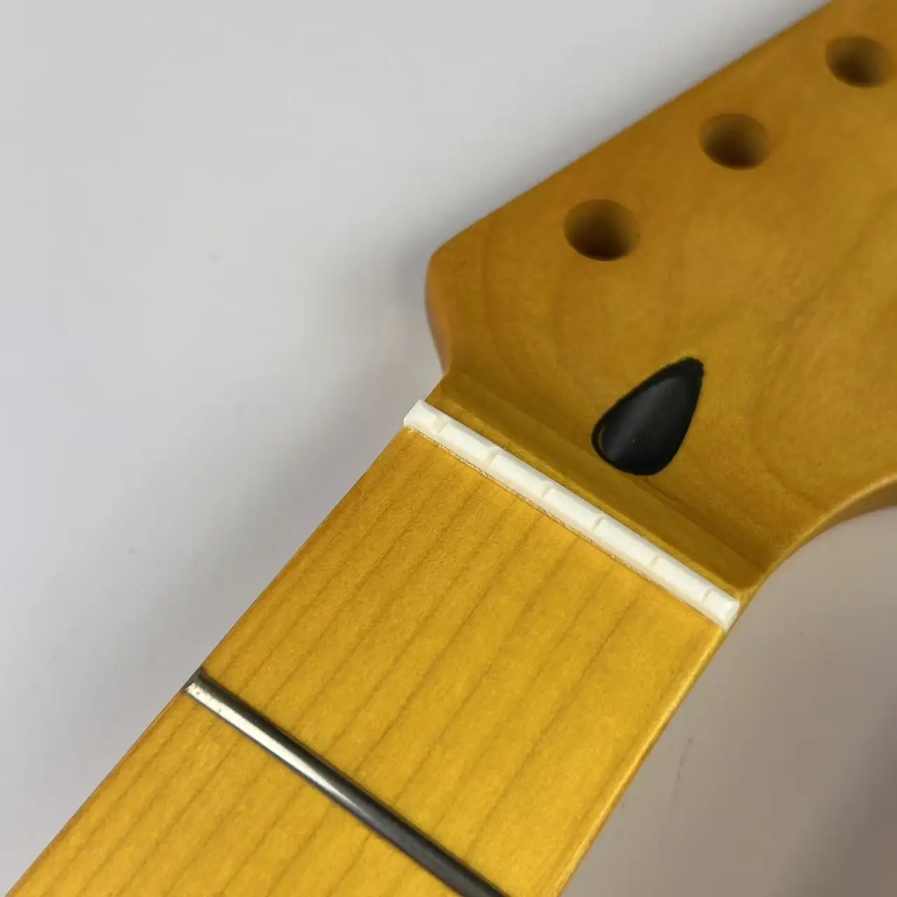 Hellgelber ST-Gitarrenhals, Ahornhals mit 22 Bünden und Ahorngriffbrett, Ersatz für E-Gitarre Image