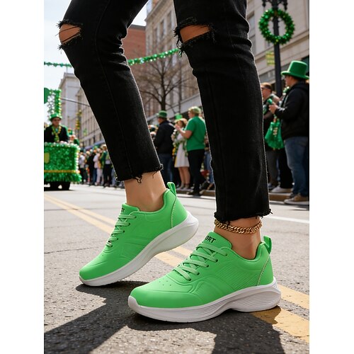 Grüne, sportliche Schnürsneaker für Damen – perfekt für St. Patrick's Day Paraden, Freizeitaktivitäten und aktive Tage Image