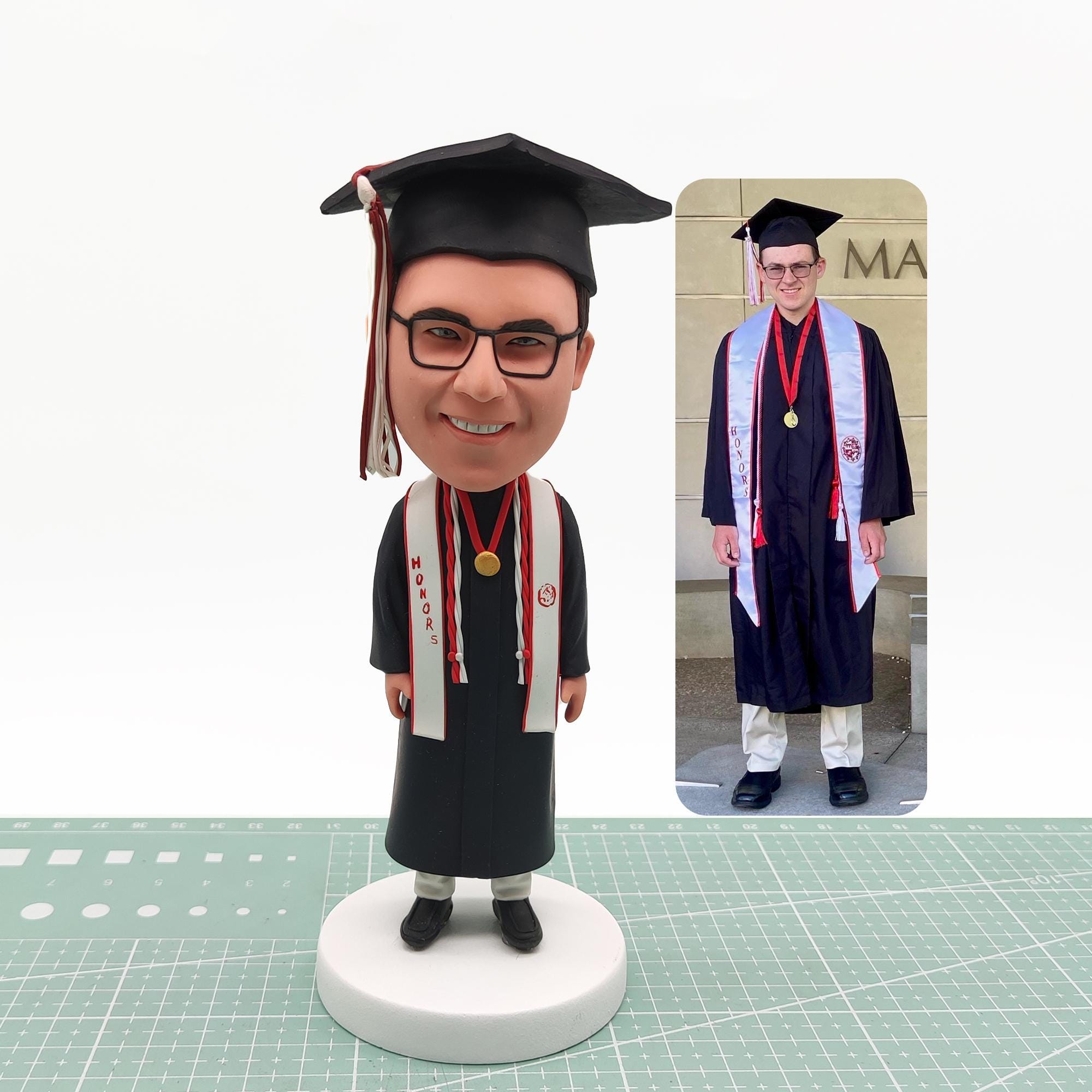 Bobblehead personalizzati con statuine Master, bobblehead personalizzati con dottorato, bobblehead personalizzati con laurea, bobblehead personalizzat