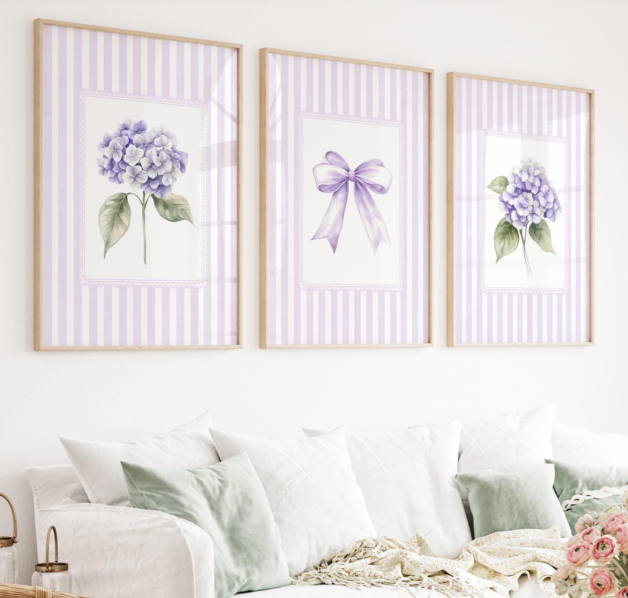 Set di 3 stampe di ortensie color lavanda, strisce viola, fiocco color lavanda, stampe per cameretta bambina, arte botanica, decorazioni per cameretta