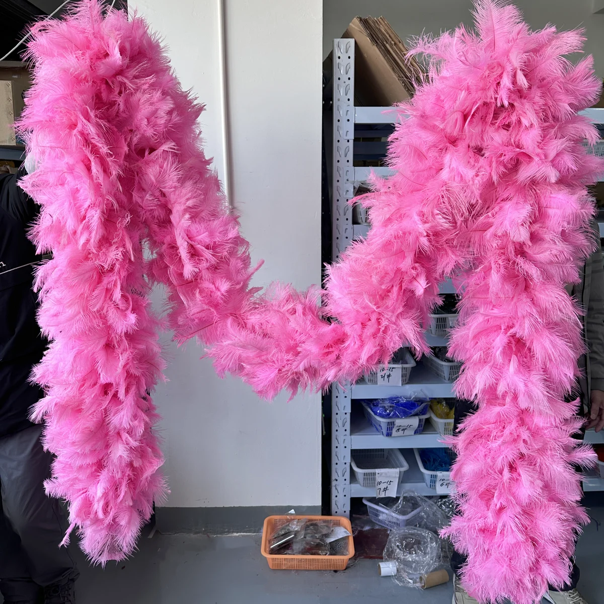 Flauschiger Boa-Schal mit Straußenfedern, rosa langer Federschal für Bühne, Karneval, Hochzeit, Party, Kostüm, Burlesque, Weihnachtsdekoration