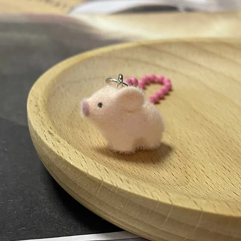 Flauschige süße rosa Schweinchen Schlüsselanhänger Schafe Capybara Otter Harz Mini 3D Tier Schlüsselanhänger Halter Tasche Charms Auto Anhänger Geschenk Image