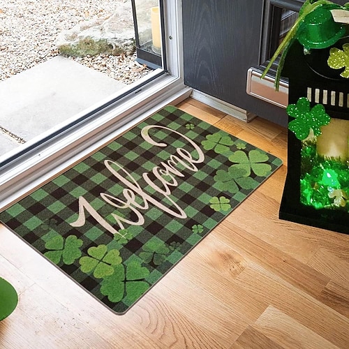 Fußmatte zum St. Patrick's Day, irisches vierblättriges Kleeblatt-Design, Eingangsmatte, festlicher grüner Kleeblatt-Türteppich für die Feierlichkeiten zum St. Patrick's Day. Image