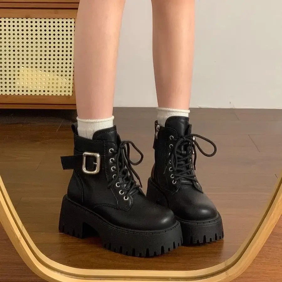 Punk-Stil Stiefeletten für Frauen Kampf weiche schwarze Booties dicke Plattform große Größe warm auf Promotion Boot Pu Frau kurze Schuhe