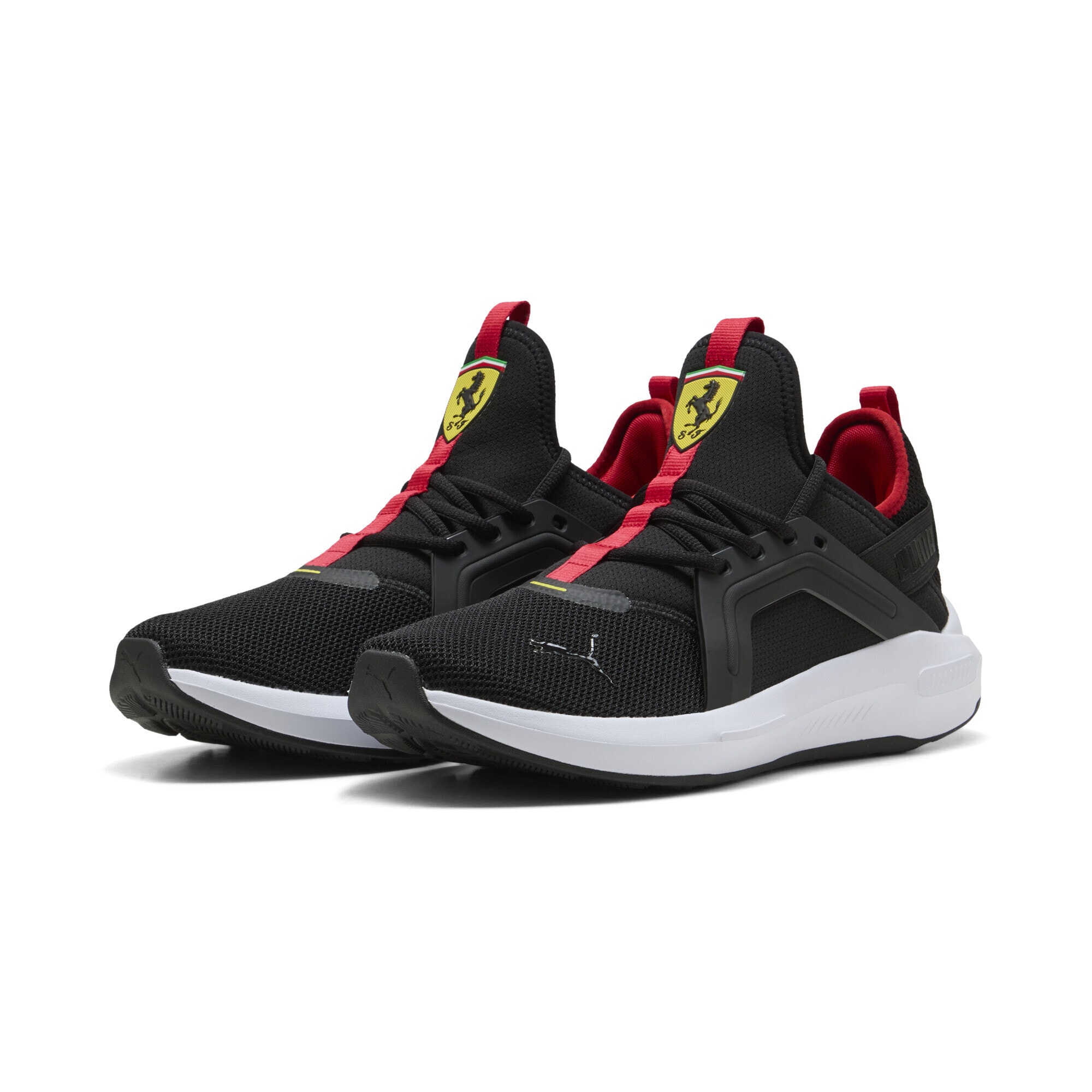 Sneaker PUMA "Scuderia Ferrari Softride Nzo 5 Sneakers Erwachsene", Gr. 46, schwarz rosso corsa rot, Obermaterial: Synthetik, Textil; Futter: Textil; Innensohle: Textil; Laufsohle: Gummi, Schuhe Sneaker