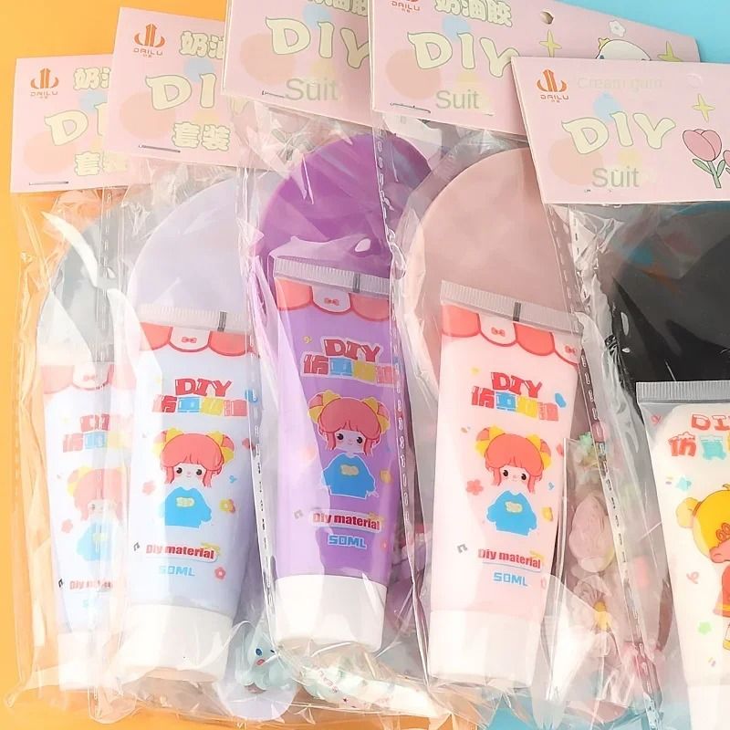 Cute Cartoon Handheld Mirror With Decorative Cream Style Design black