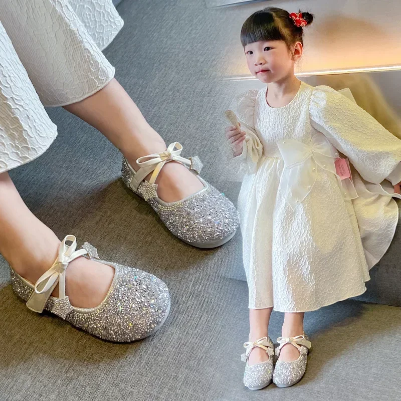Mädchen Prinzessin Schuhe Runde Zehen Süße Bögen 2025, Neue Kinder Tanzschuhe Glänzende Pailletten Kinder Wohnungen Pu Rutschfeste Performance Schuhe