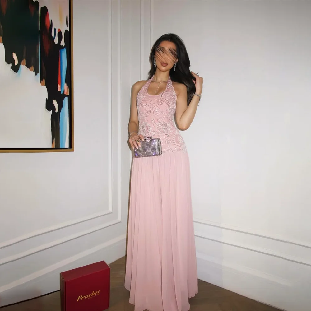 Modernes Rosa Abendkleid Maßgeschneidertes Paillettenbesetztes Neckholder-Ballkleid Plissiertes Chiffon A-Linien-Kleid Bodenlang Formelle Partykleider 2026 Image