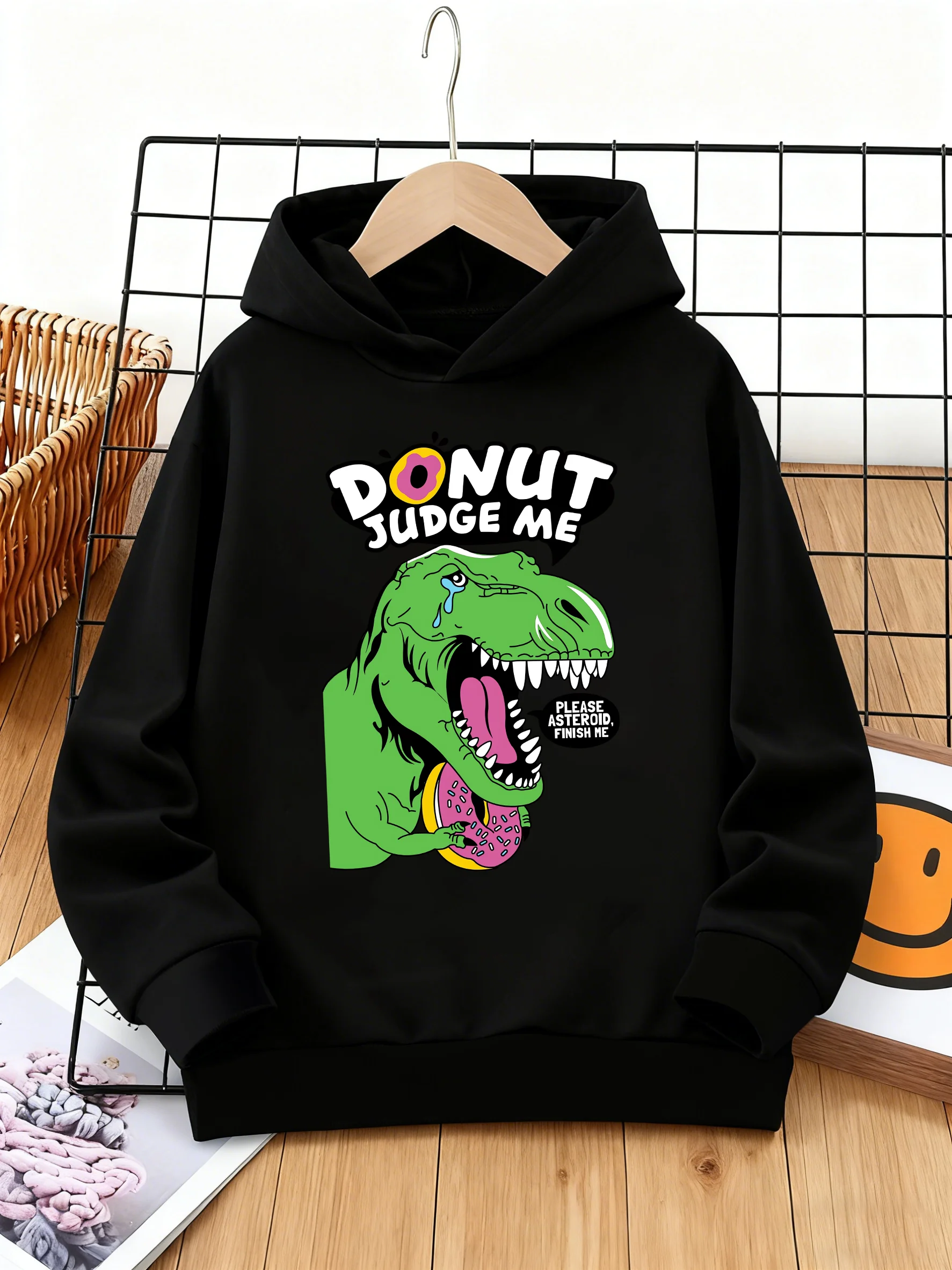 Kapuzenpullover für Kinder: „Donut Judge Me“, lustiger Slogan + Dinosaurier-Donut-Druck, ein cooles und lustiges Kinderbekleidungsartikel Image