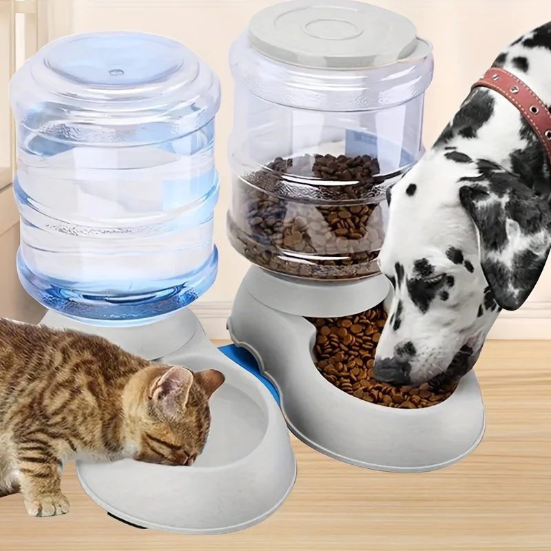 Das Wassernährungs- und Futterautomat für Hunde und Katzen kann einen automatischen Wasserspeicher-Wasserspender und einen Futterautomat mit großer Kapazität sein